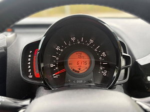 Peugeot 108 thumbnail
