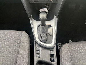 Toyota Yaris Cross thumbnail
