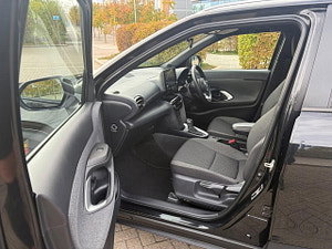 Toyota Yaris Cross thumbnail