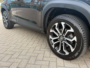 Toyota Yaris Cross thumbnail