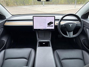 Tesla Model 3 thumbnail
