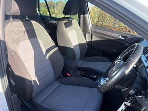 Volkswagen Golf thumbnail