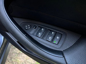 BMW X1 thumbnail