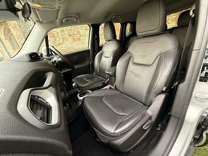 Jeep Renegade thumbnail