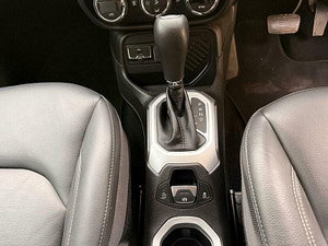 Jeep Renegade thumbnail