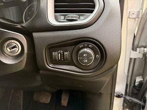 Jeep Renegade thumbnail