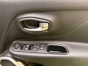 Jeep Renegade thumbnail