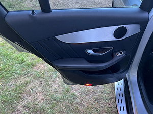 Mercedes-Benz GLC thumbnail
