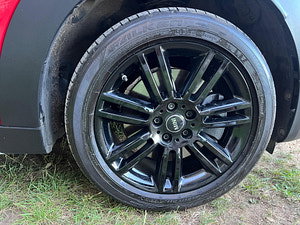 MINI Countryman thumbnail