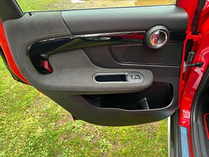 MINI Countryman thumbnail
