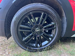 MINI Countryman thumbnail