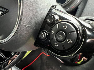 MINI Countryman thumbnail
