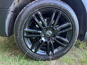 MINI Countryman thumbnail