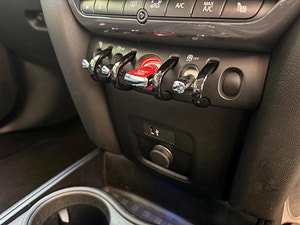 MINI Countryman thumbnail