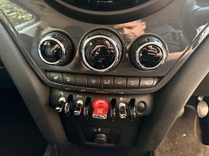 MINI Countryman thumbnail