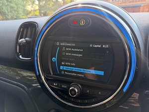 MINI Countryman thumbnail