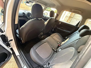 MINI Countryman thumbnail