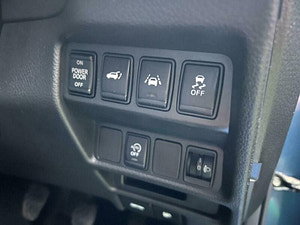 Nissan X-Trail thumbnail
