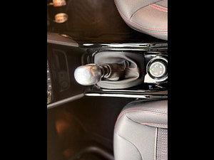 Peugeot 2008 thumbnail