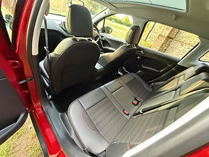 Peugeot 2008 thumbnail