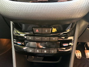 Peugeot 2008 thumbnail
