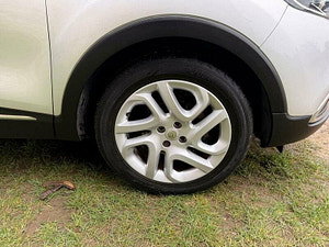 Renault Captur thumbnail