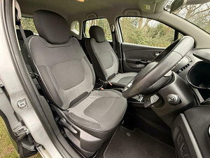 Renault Captur thumbnail