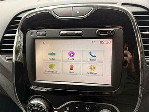 Renault Captur thumbnail