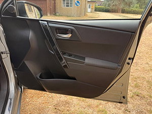 Toyota Auris thumbnail