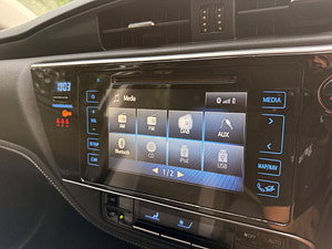 Toyota Auris thumbnail