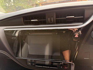Toyota Auris thumbnail