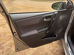 Toyota Auris thumbnail