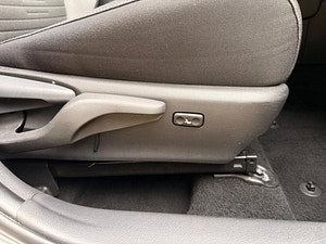 Toyota Auris thumbnail