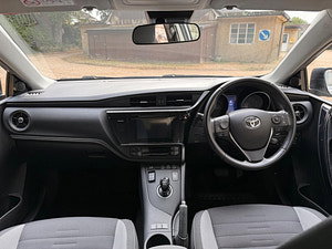 Toyota Auris thumbnail