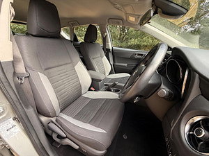 Toyota Auris thumbnail