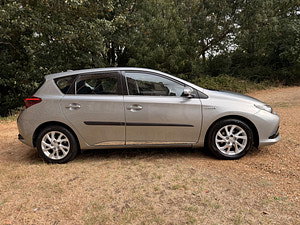 Toyota Auris thumbnail
