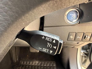 Toyota Auris thumbnail