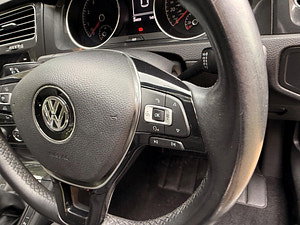 Volkswagen Golf thumbnail