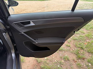 Volkswagen Golf thumbnail
