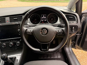 Volkswagen Golf thumbnail