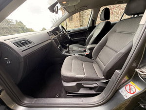 Volkswagen Golf thumbnail