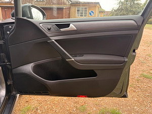 Volkswagen Golf thumbnail