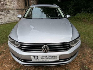 Volkswagen Passat thumbnail