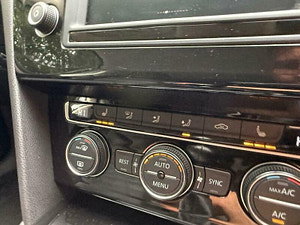 Volkswagen Passat thumbnail