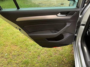 Volkswagen Passat thumbnail