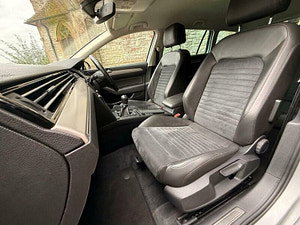 Volkswagen Passat thumbnail