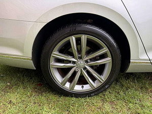 Volkswagen Passat thumbnail