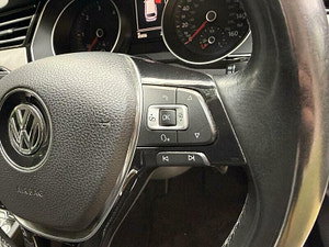 Volkswagen Passat thumbnail