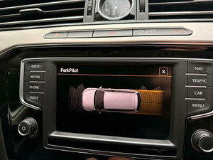 Volkswagen Passat thumbnail