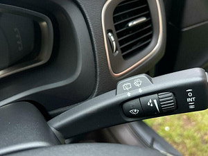 Volvo V40 thumbnail